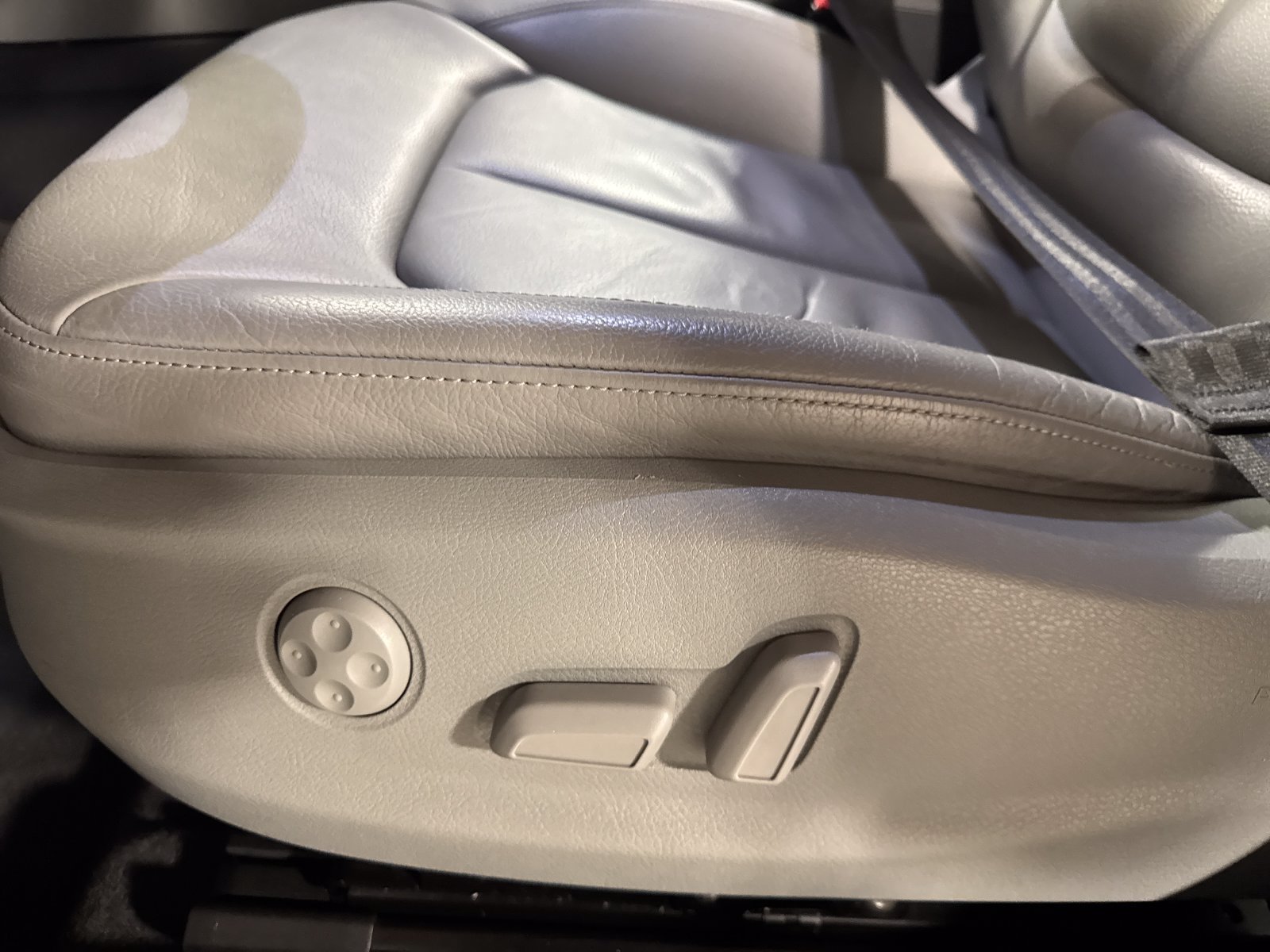 Used 2019 Audi A3 2.0T Premium Plus w/ Premium Plus Package FWD image 13