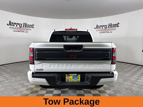 Used 2025 Nissan Frontier PRO-4X AWD/4WD image 7