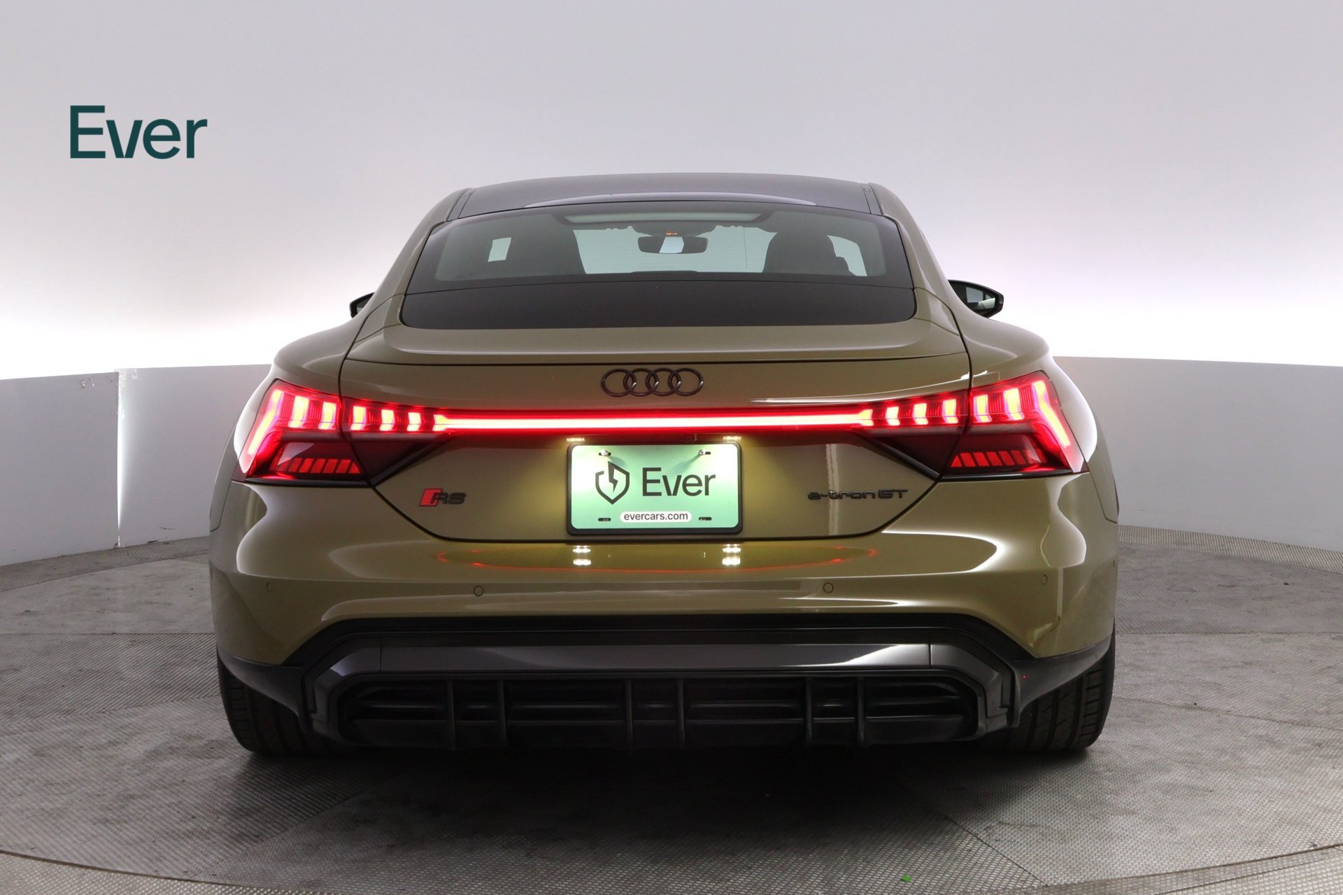 Used 2022 Audi RS e-tron GT w/ Carbon Performance Package AWD/4WD image 15