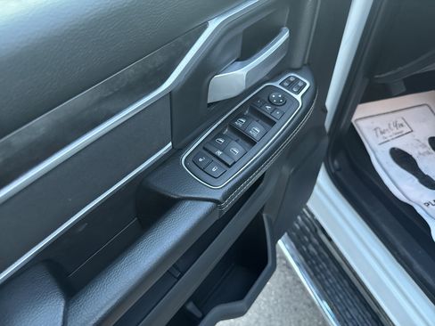 Used 2024 RAM 3500 Big Horn image 16