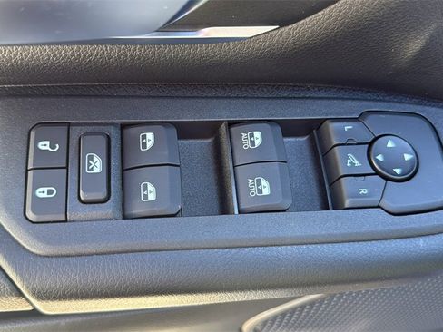 New 2026 RAM 1500 4x4 Crew Cab image 17