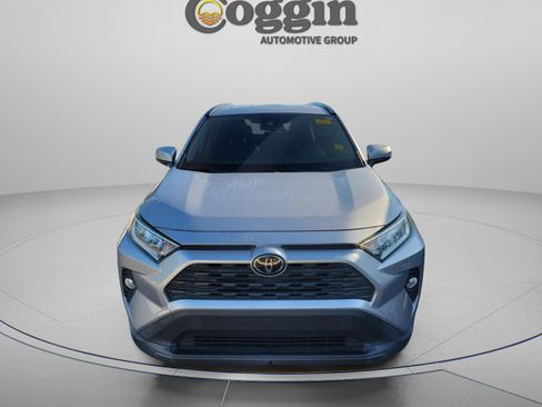 Used 2019 Toyota RAV4 XLE w/ Convenience Package FWD image 7