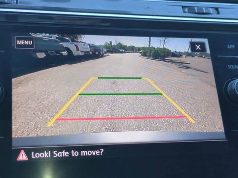 Used 2020 Volkswagen Tiguan SE R-Line image 20