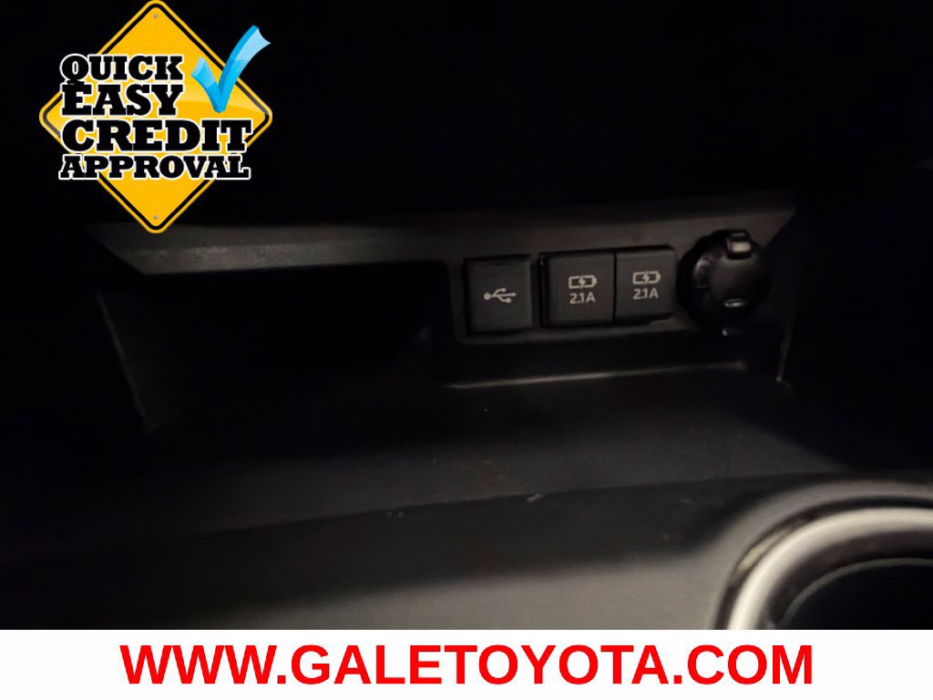 Used 2021 Toyota Highlander XLE AWD/4WD image 26
