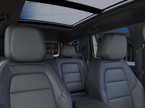 New 2026 Chevrolet Equinox LT w/ Convenience Package II FWD image 24