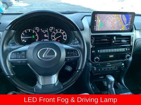 Used 2023 Lexus GX 460 Premium w/ Premium Package image 17