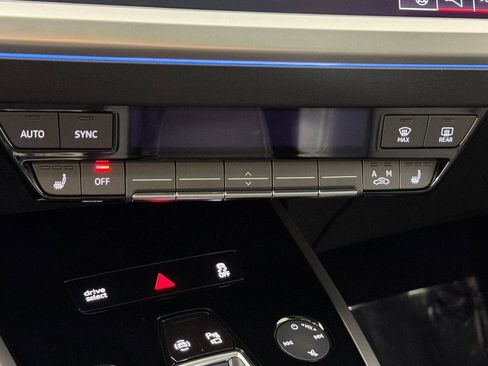 Used 2023 Audi Q4 e-tron Premium Plus w/ Premium Plus image 20