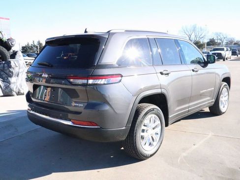 New 2025 Jeep Grand Cherokee Laredo X w/ Luxury Tech Group I RWD image 21