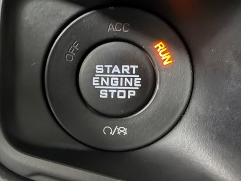 Used 2024 Jeep Wrangler Unlimited Rubicon AWD/4WD image 28