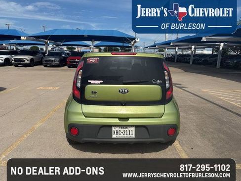 Used 2018 Kia Soul w/ Convenience Package FWD image 6