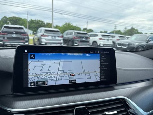 Used 2021 BMW M550i xDrive AWD/4WD image 17