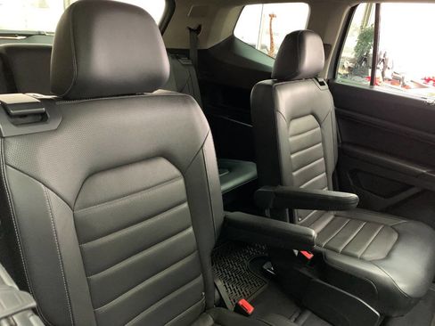 Used 2019 Volkswagen Atlas SEL Premium image 12