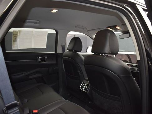 Certified 2025 Kia Sorento S image 12