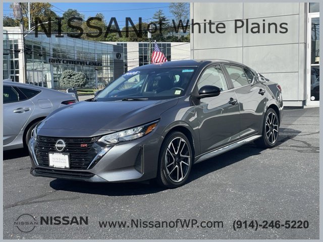 Certified 2025 Nissan Sentra SR FWD image 1
