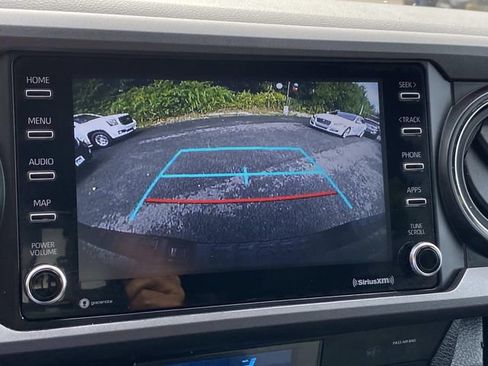 Used 2023 Toyota Tacoma TRD Sport image 7