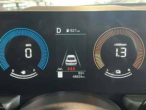 Used 2025 Hyundai Sonata SEL FWD image 2