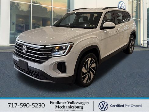 Certified 2024 Volkswagen Atlas SE image 1