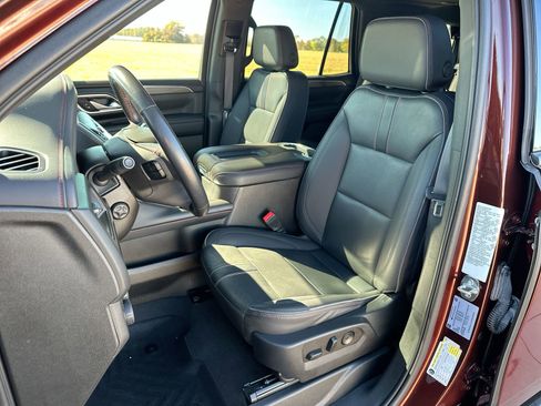 Used 2022 Chevrolet Tahoe RST w/ Sport Performance Package image 11