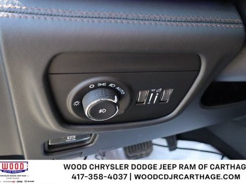 New 2026 Jeep Grand Cherokee L Summit w/ Obsidian Package AWD/4WD image 17