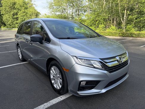Used 2019 Honda Odyssey LX image 3