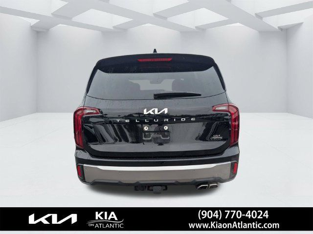 Used 2025 Kia Telluride S FWD image 4