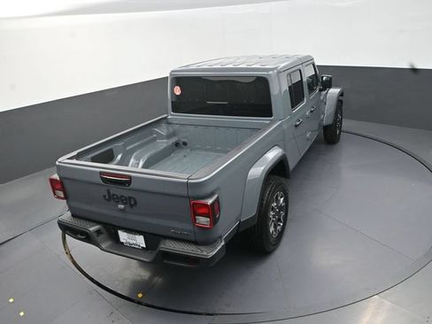 New 2026 Jeep Gladiator Sport AWD/4WD image 17