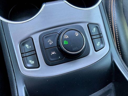 Used 2023 GMC Terrain AT4 AWD/4WD image 16