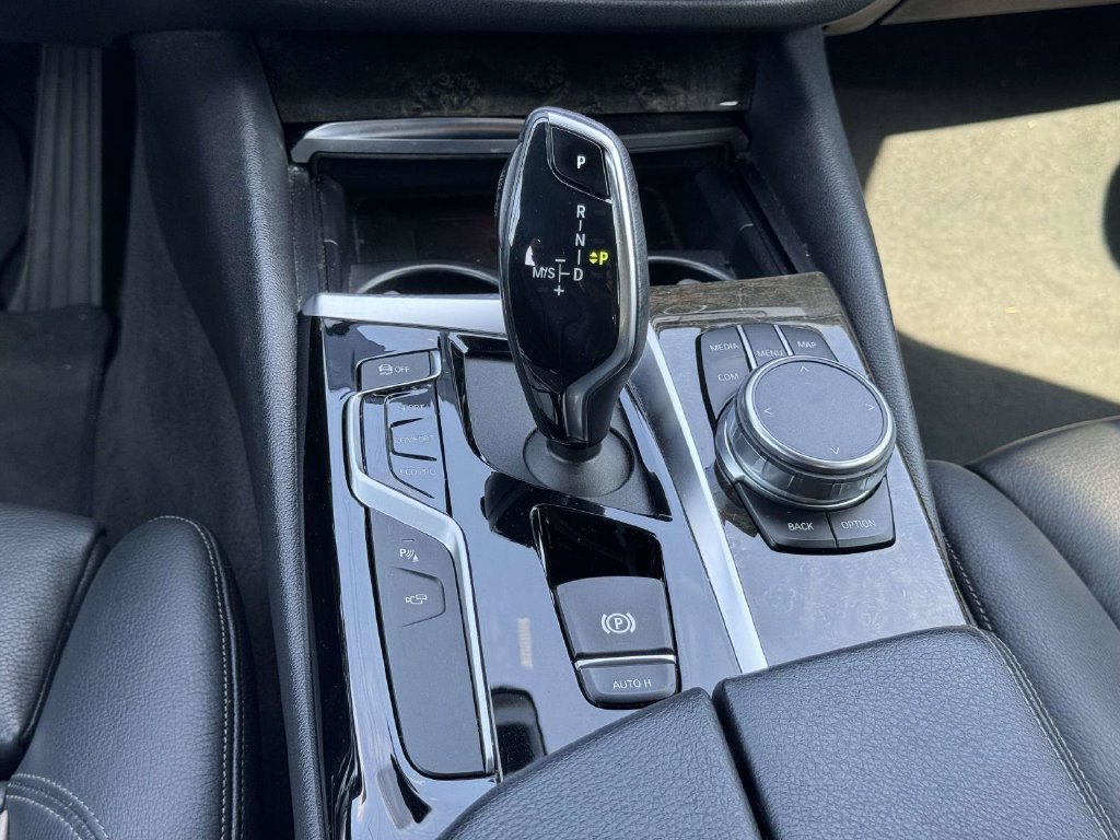 Used 2019 BMW 530i xDrive w/ Premium Package AWD/4WD image 8