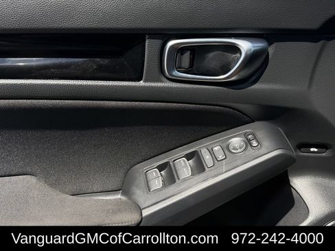 Used 2025 Honda Civic Sport image 25