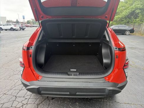 Used 2025 Hyundai Kona SEL FWD image 15