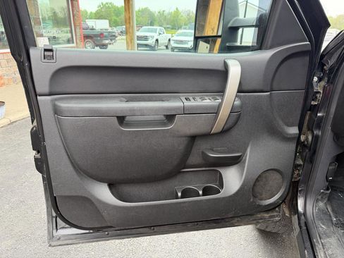 Used 2013 Chevrolet Silverado 2500 LT w/ Interior Plus Package image 12