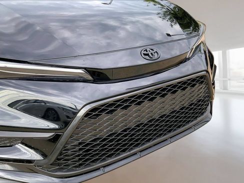 Used 2025 Toyota Corolla SE FWD image 26