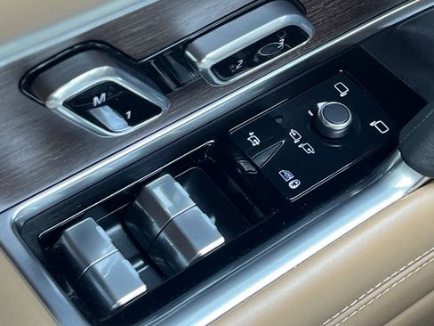Used 2024 Land Rover Range Rover Autobiography AWD/4WD image 23