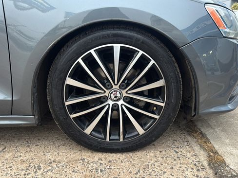 Used 2016 Volkswagen Jetta Sport image 43