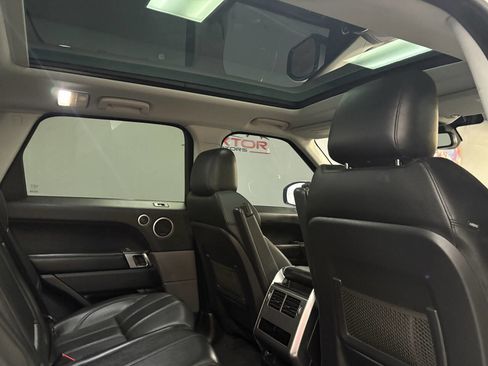 Used 2016 Land Rover Range Rover Sport SE image 33