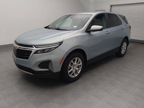 Used 2022 Chevrolet Equinox LT FWD image 2