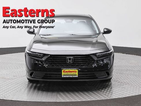 Used 2025 Honda Accord SE image 2