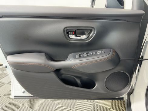 Used 2024 Honda HR-V Sport image 9