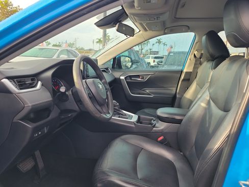 Used 2019 Toyota RAV4 XLE FWD image 19