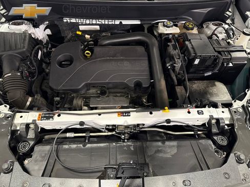 Used 2023 GMC Terrain SLE w/ Driver Convenience Package image 31