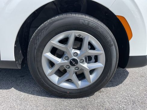 Used 2025 Kia Soul LX w/ LX Technology Package image 48