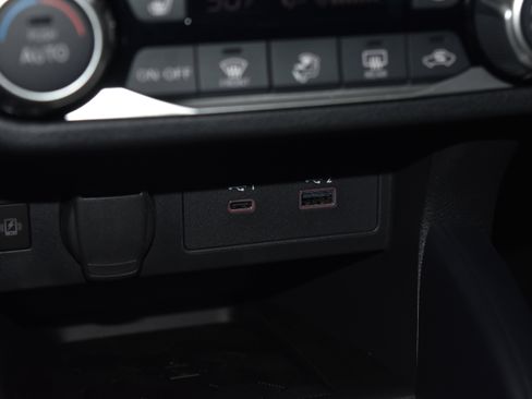 New 2025 Nissan Versa SR w/ Trunk Package image 11