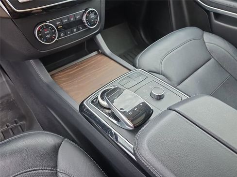 Used 2019 Mercedes-Benz GLS 550 4MATIC image 30