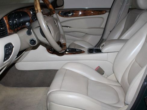 Used 2004 Jaguar XJ8 RWD image 38