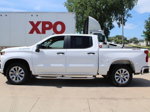 Used 2021 Chevrolet Silverado 1500 Custom AWD/4WD image 5