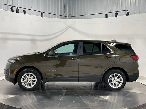 Used 2024 Chevrolet Equinox LT w/ LPO, Floor Liner Package image 16