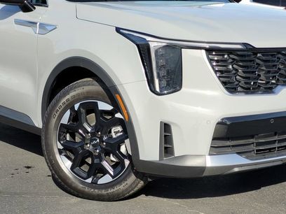 New 2026 Kia Sorento S w/ S Panoramic Sunroof Package