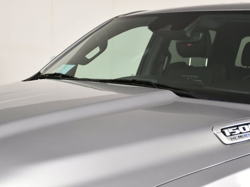 Used 2024 RAM 1500 Laramie image 12