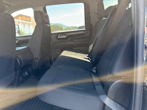 Used 2025 Chevrolet Silverado 2500 LT w/ Convenience Package AWD/4WD image 22