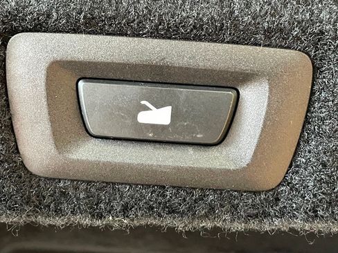 Used 2024 Lucid Air Touring image 23